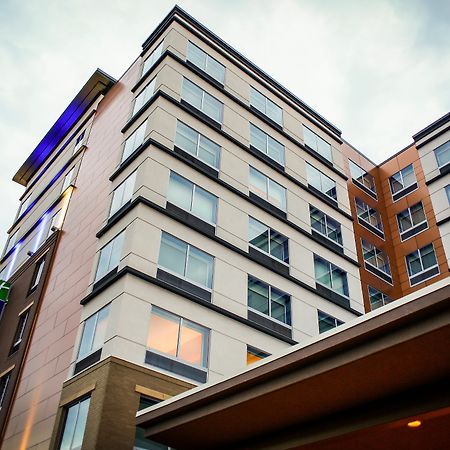 Holiday Inn Express & Suites Downtown Louisville By Ihg Екстериор снимка