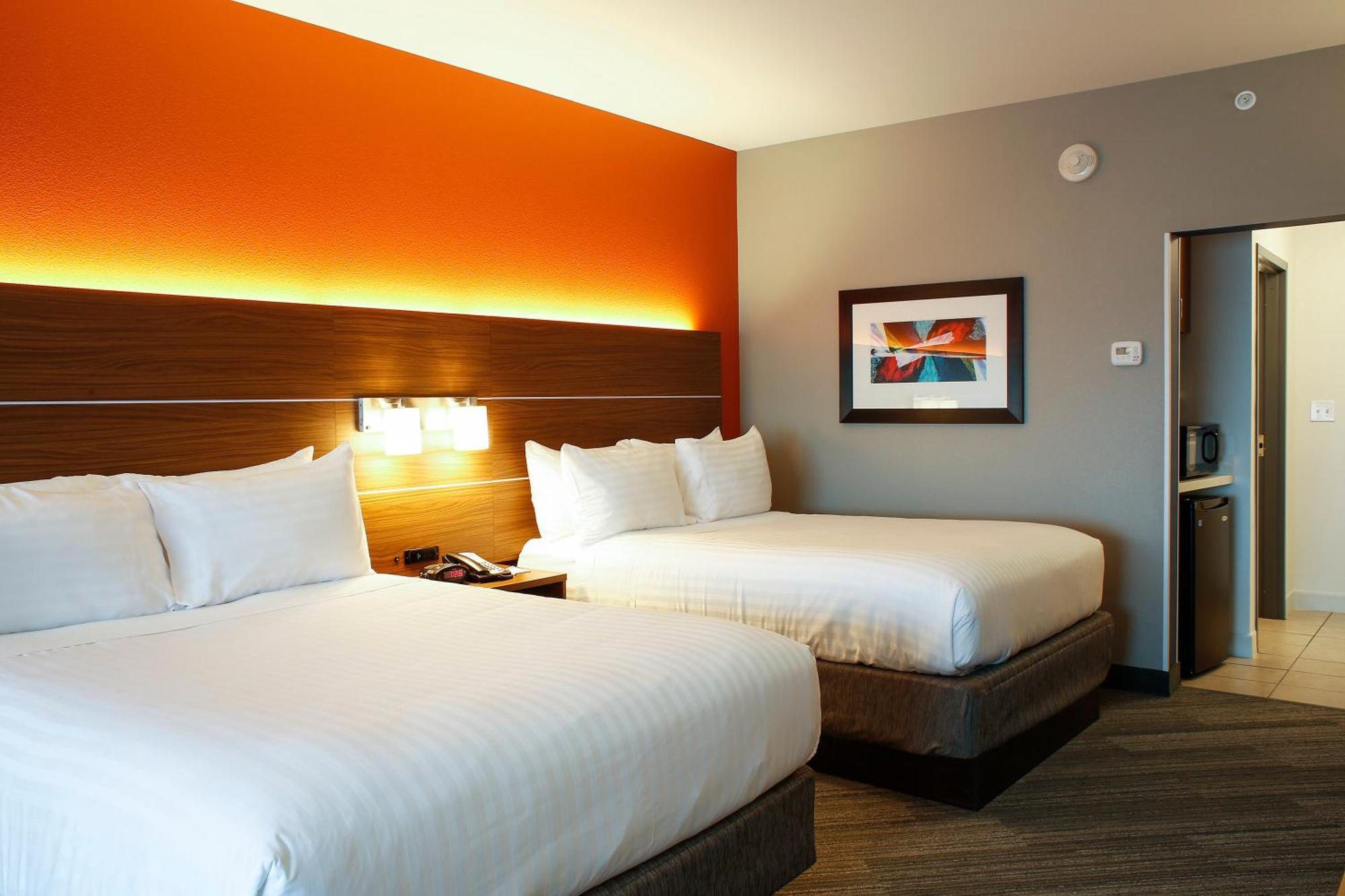 Holiday Inn Express & Suites Downtown Louisville By Ihg Екстериор снимка