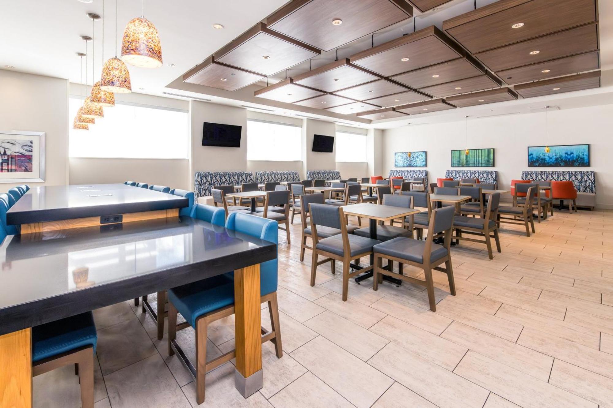 Holiday Inn Express & Suites Downtown Louisville By Ihg Екстериор снимка