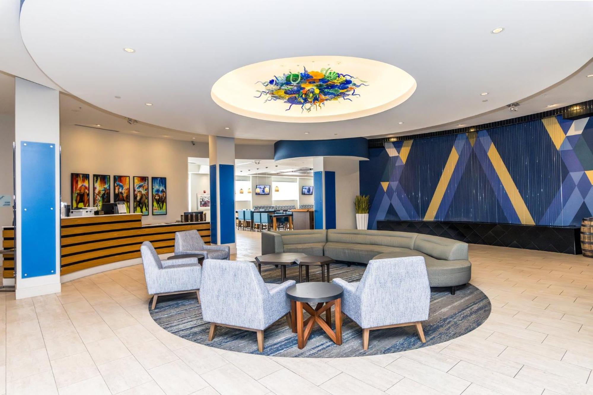 Holiday Inn Express & Suites Downtown Louisville By Ihg Екстериор снимка