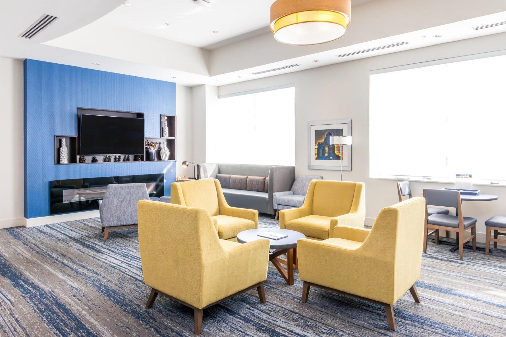 Holiday Inn Express & Suites Downtown Louisville By Ihg Екстериор снимка
