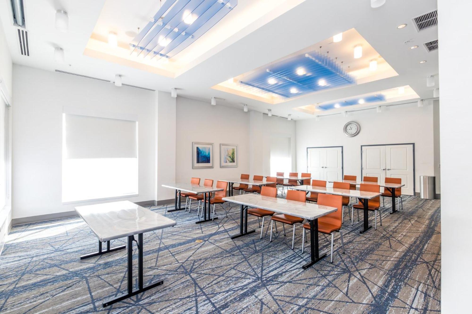Holiday Inn Express & Suites Downtown Louisville By Ihg Екстериор снимка